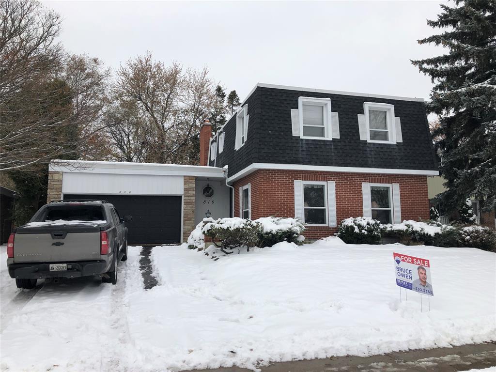 816 HUNTINGWOOD Drive, Toronto Ontario, Canada