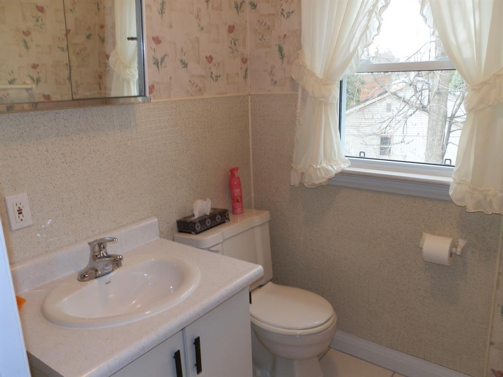 1415 EGMOND Drive, Sarnia, Ontario, Canada