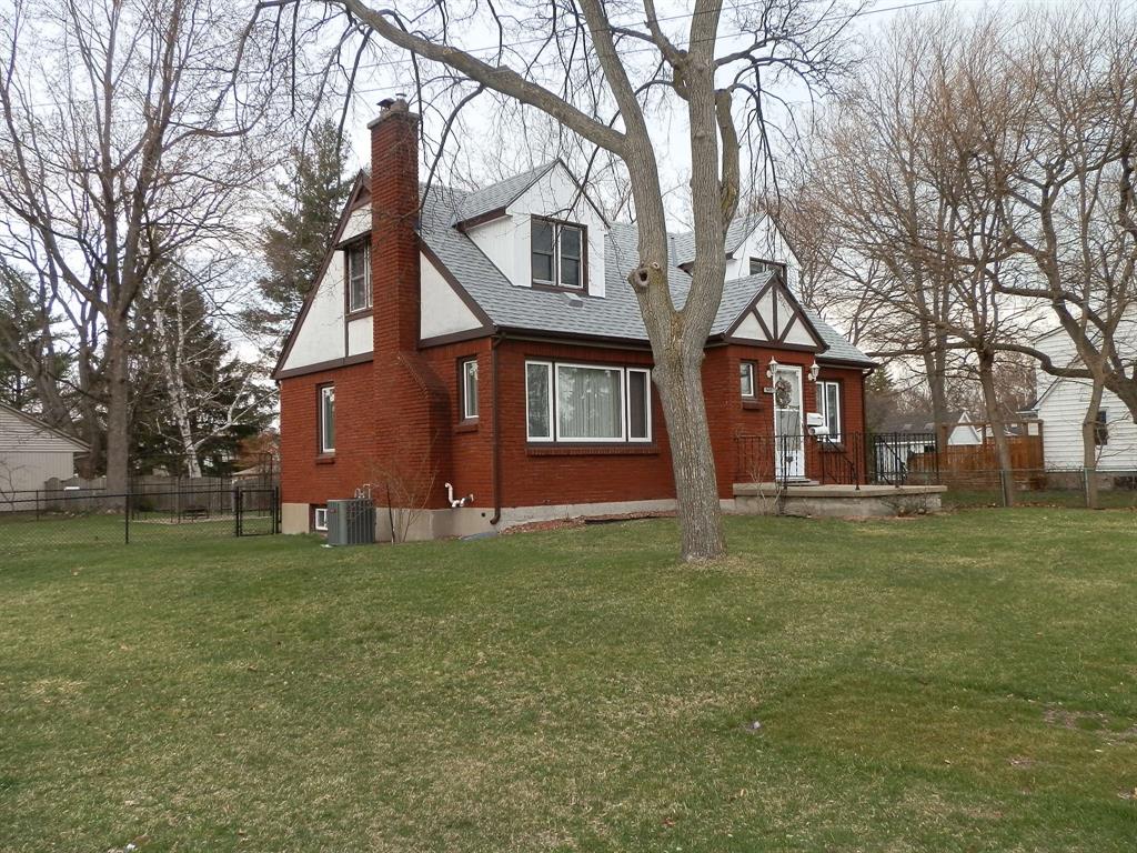 1415 EGMOND Drive, Sarnia, Ontario, Canada