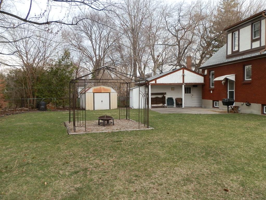 1415 EGMOND Drive, Sarnia, Ontario, Canada