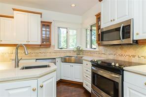 5028 LAKESHORE Road, Plympton-Wyoming Ontario, Canada