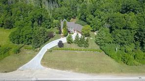 5028 LAKESHORE Road, Plympton-Wyoming Ontario, Canada