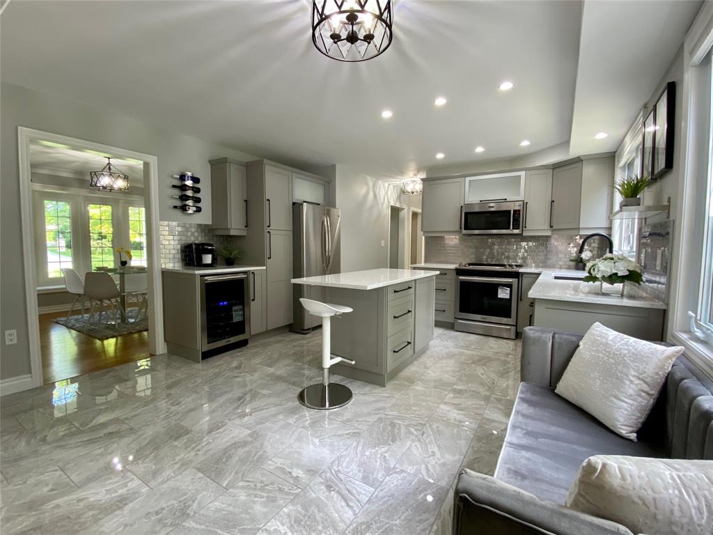 1315 HILLCREST NISBET Drive, Sarnia Ontario, Canada