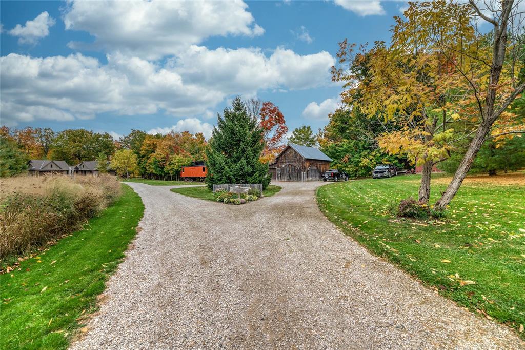 4921 EDITH Lane, Plympton-Wyoming Ontario, Canada