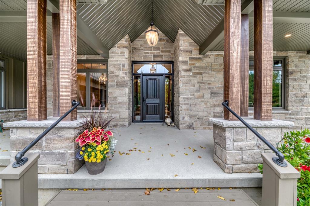 4921 EDITH Lane, Plympton-Wyoming Ontario, Canada