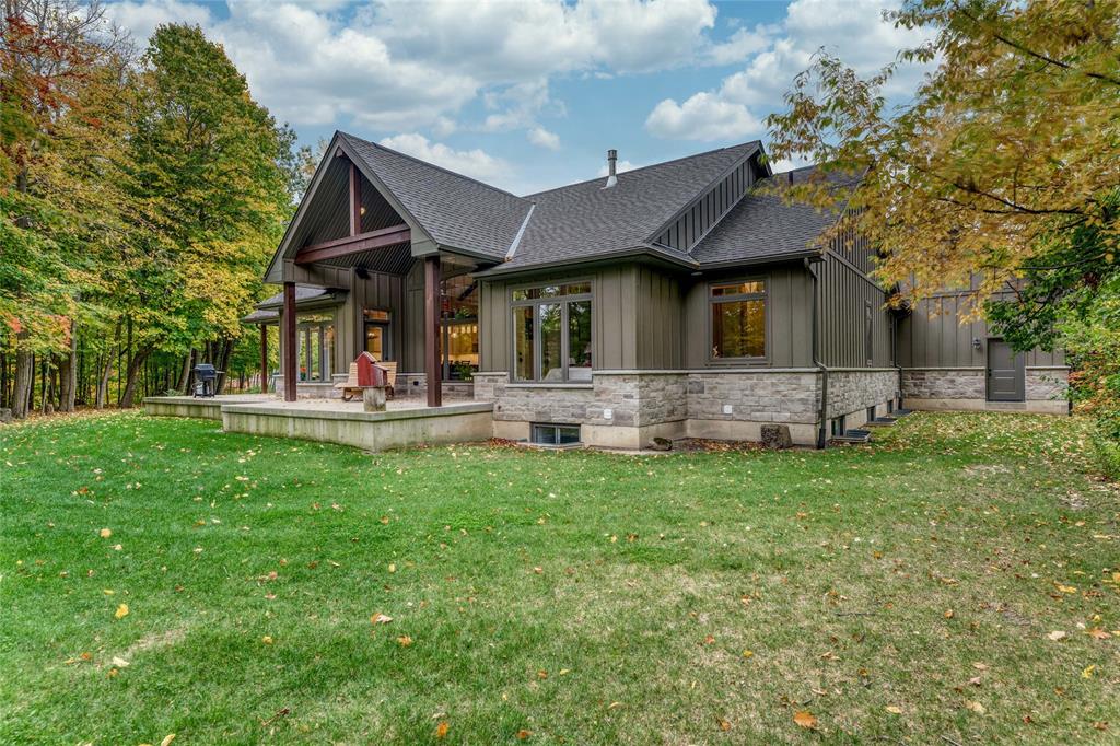 4921 EDITH Lane, Plympton-Wyoming Ontario, Canada