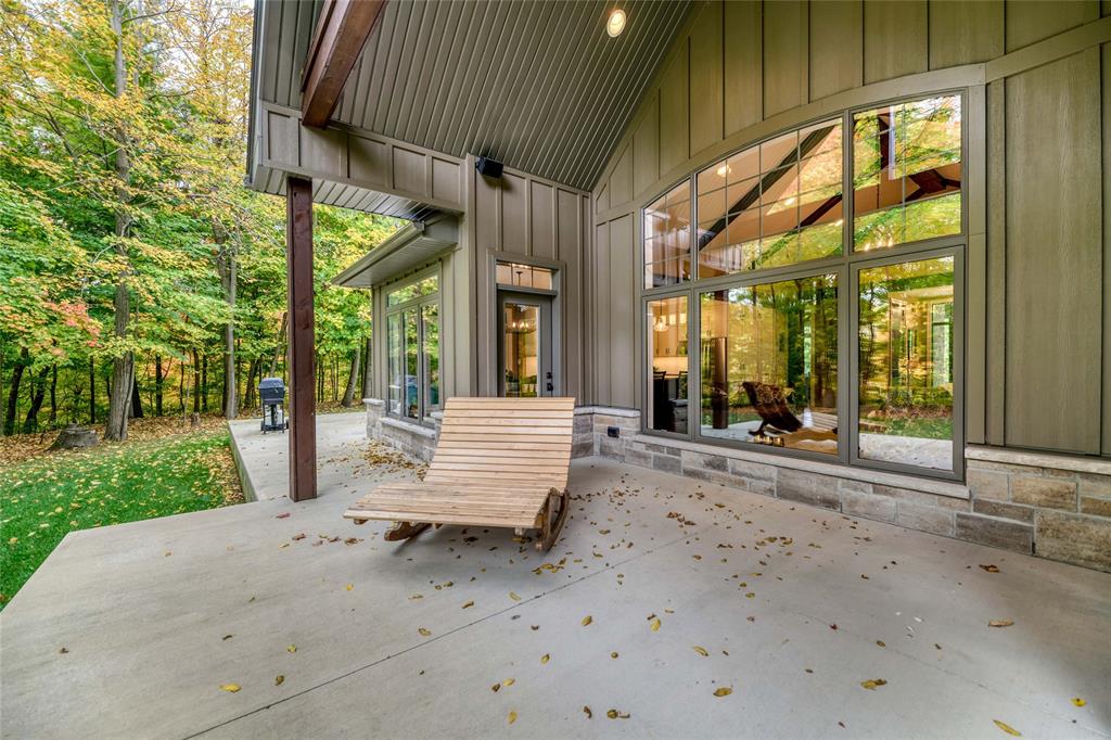4921 EDITH Lane, Plympton-Wyoming Ontario, Canada