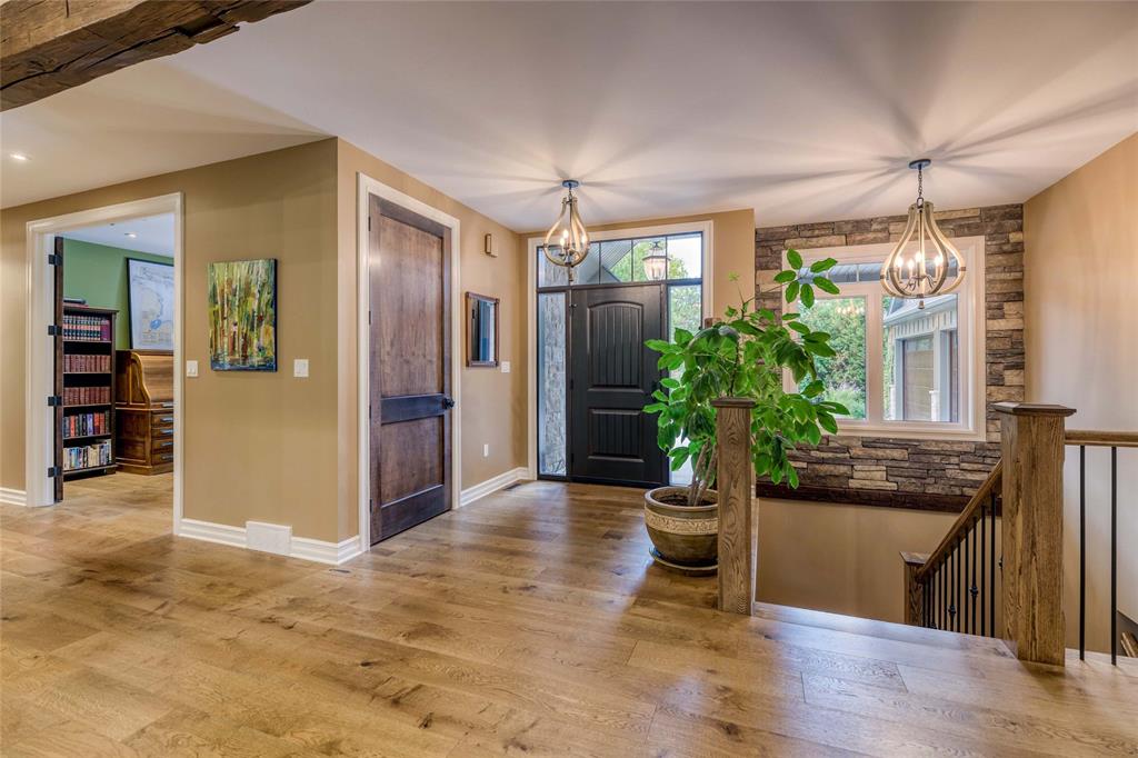 4921 EDITH Lane, Plympton-Wyoming Ontario, Canada