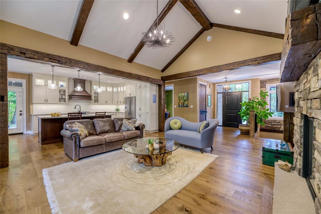 4921 EDITH Lane, Plympton-Wyoming Ontario, Canada