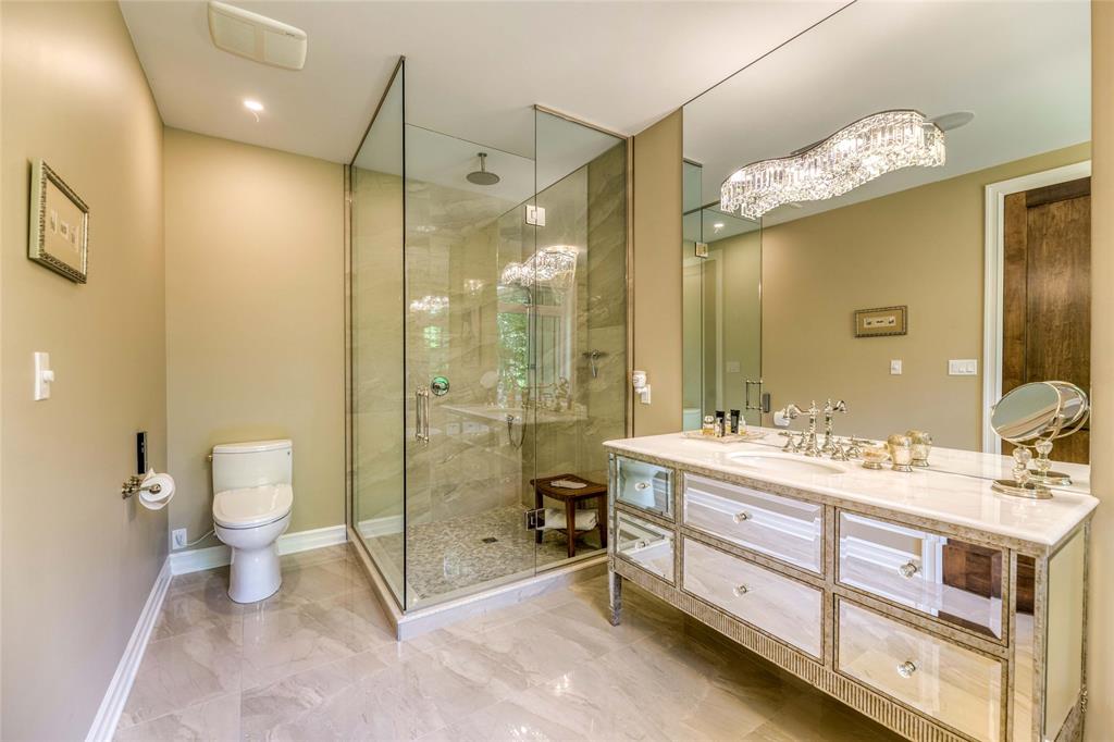 4921 EDITH Lane, Plympton-Wyoming Ontario, Canada