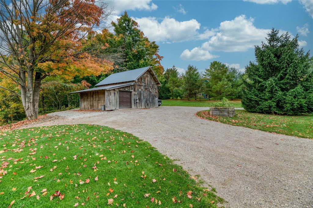 4921 EDITH Lane, Plympton-Wyoming Ontario, Canada