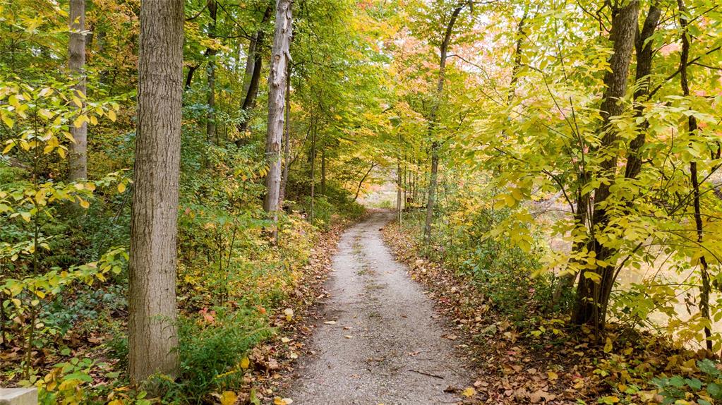 4921 EDITH Lane, Plympton-Wyoming Ontario, Canada