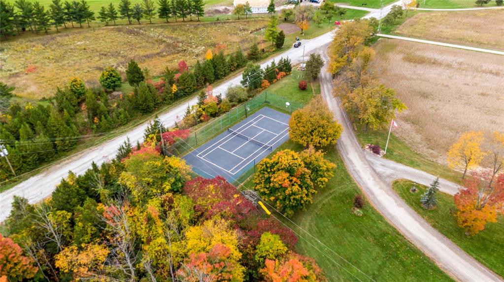 4921 EDITH Lane, Plympton-Wyoming Ontario, Canada