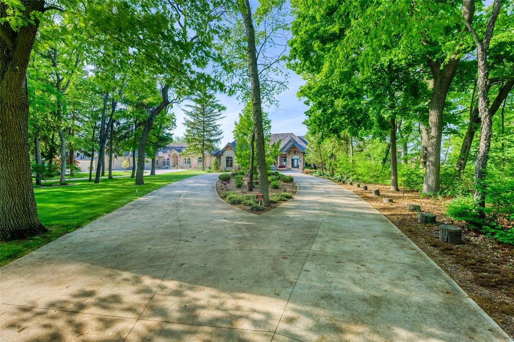 1526 LAKESHORE Road, Sarnia, Ontario, Canada