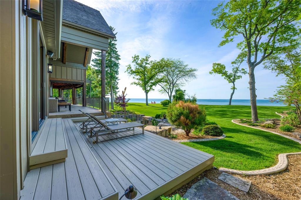 1526 LAKESHORE Road, Sarnia, Ontario, Canada