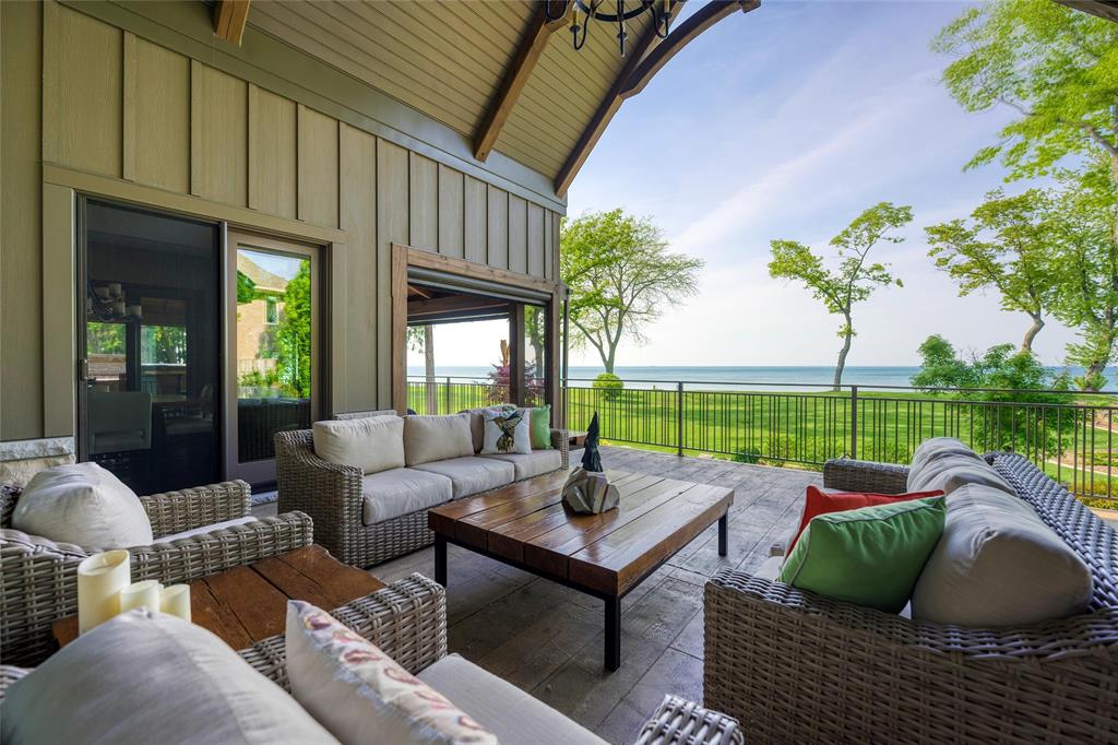 1526 LAKESHORE Road, Sarnia, Ontario, Canada
