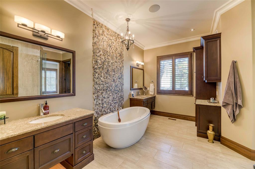 1526 LAKESHORE Road, Sarnia, Ontario, Canada