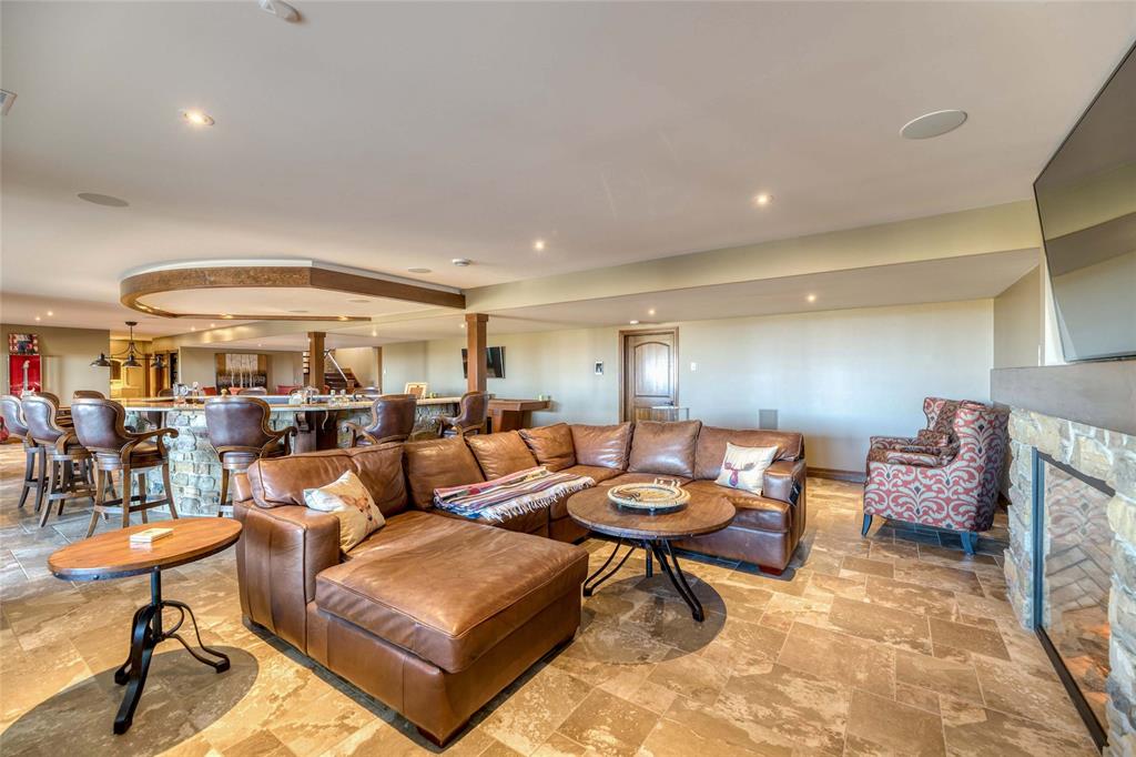 1526 LAKESHORE Road, Sarnia, Ontario, Canada