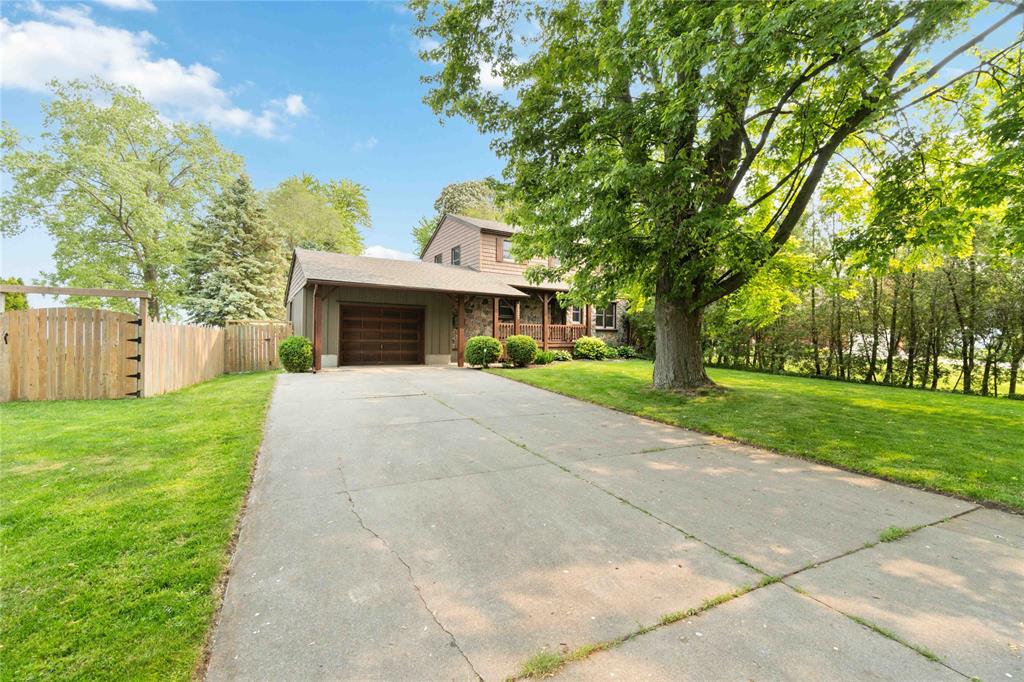 2337 PASSINGHAM Drive, Sarnia, Ontario, Canada