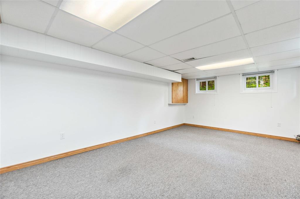 2337 PASSINGHAM Drive, Sarnia, Ontario, Canada