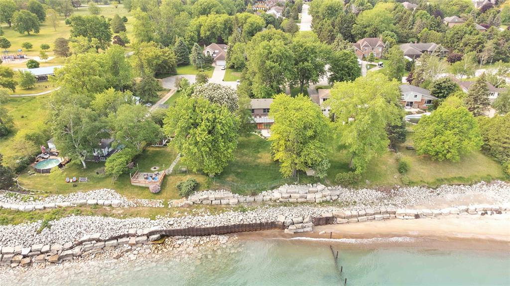 2337 PASSINGHAM Drive, Sarnia, Ontario, Canada