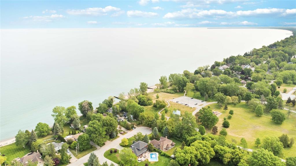 2337 PASSINGHAM Drive, Sarnia, Ontario, Canada