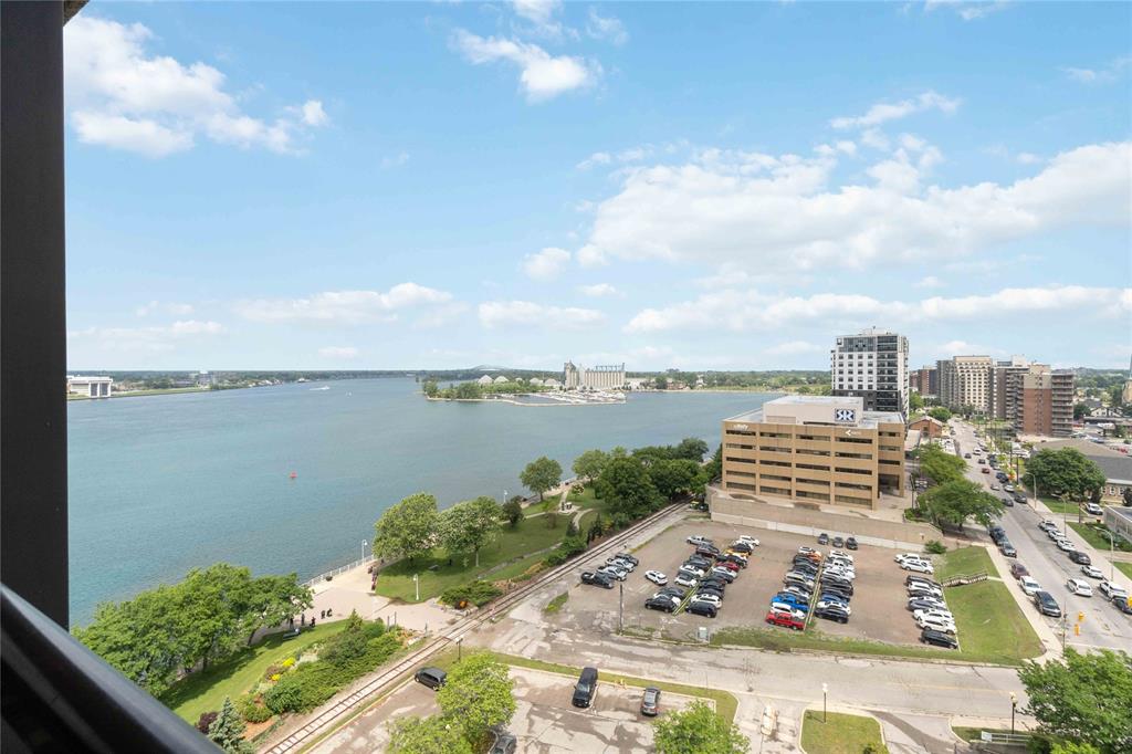 201 FRONT Street North Unit# 1003, Sarnia, Ontario, Canada