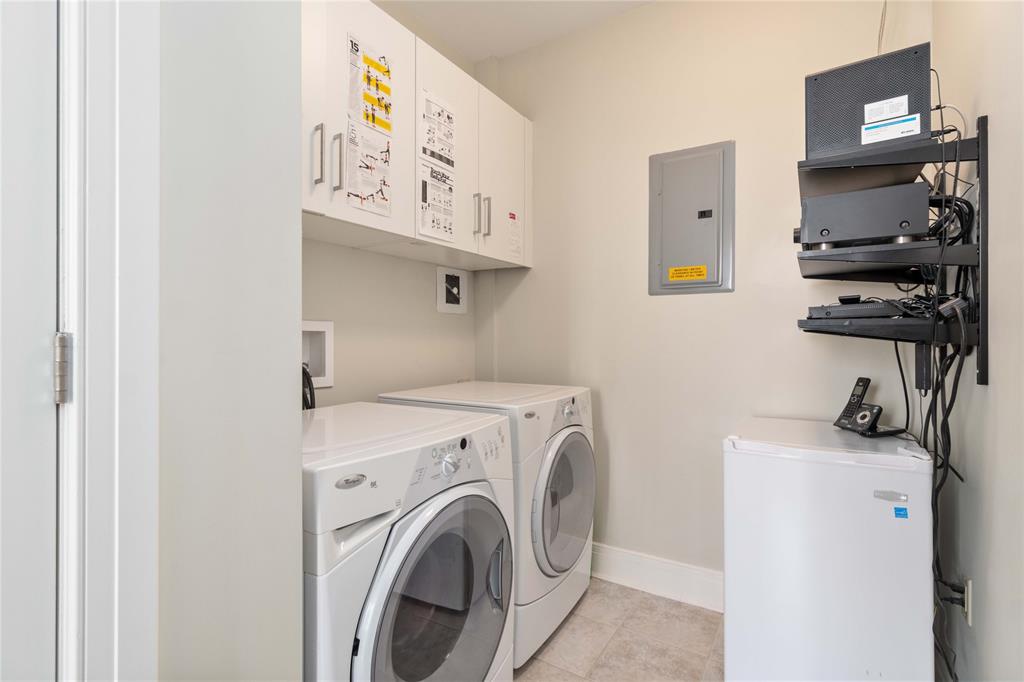 201 FRONT Street North Unit# 1003, Sarnia, Ontario, Canada