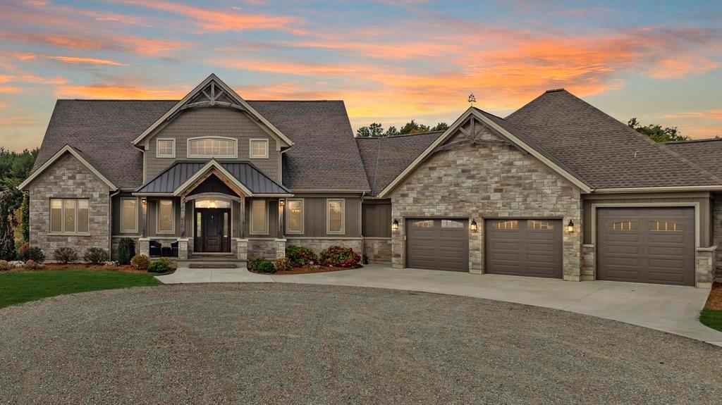 4640 Lakeshore Road, Plympton-wyoming Ontario, Canada