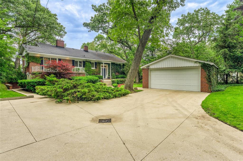 1690 LAKESHORE Road, Sarnia, Ontario, Canada photo 3