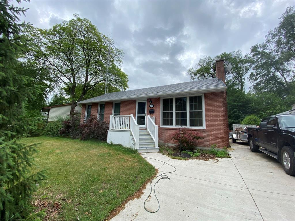 895 CHARLESWORTH Drive, Sarnia, Ontario, Canada
