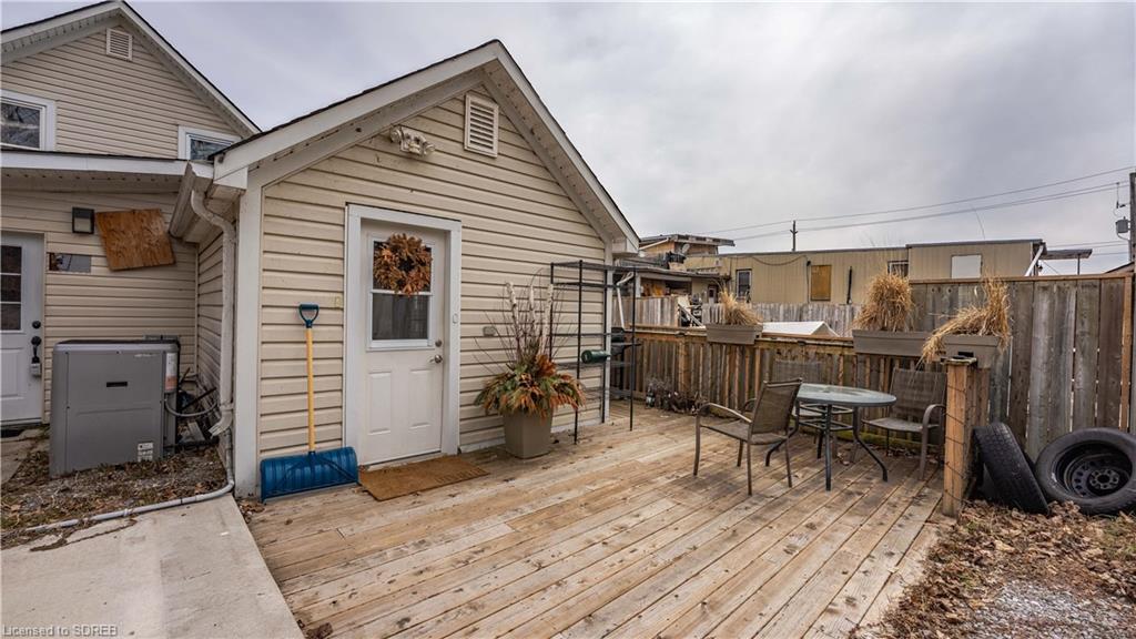 209 MAIN Street, Port Dover, Ontario, Canada