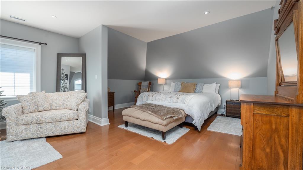 44 YEAGER Avenue, Simcoe, Ontario, Canada