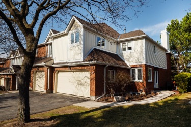 523 Beechwood Drive Unit #6, Waterloo Ontario, Canada