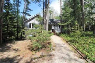 10360 PINETREE Drive, Grand Bend Ontario, Canada