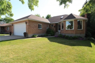 12 ARGYLE Street, Forest Ontario, Canada