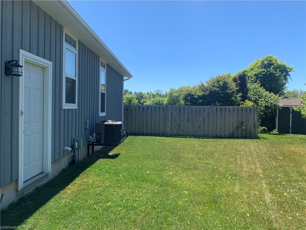 22 THIMBLEWEED Drive, Bayfield, Ontario, Canada