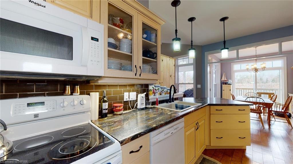 22 THIMBLEWEED Drive, Bayfield, Ontario, Canada