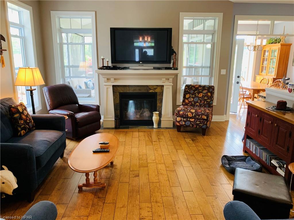 22 THIMBLEWEED Drive, Bayfield, Ontario, Canada
