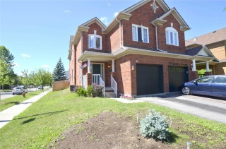 74 Snedden Ave, Aurora Ontario, Canada