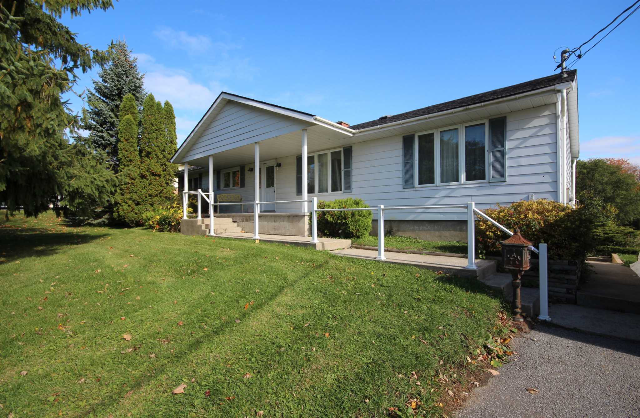 407 Coronation Boulevard, Kingston Ontario, Canada