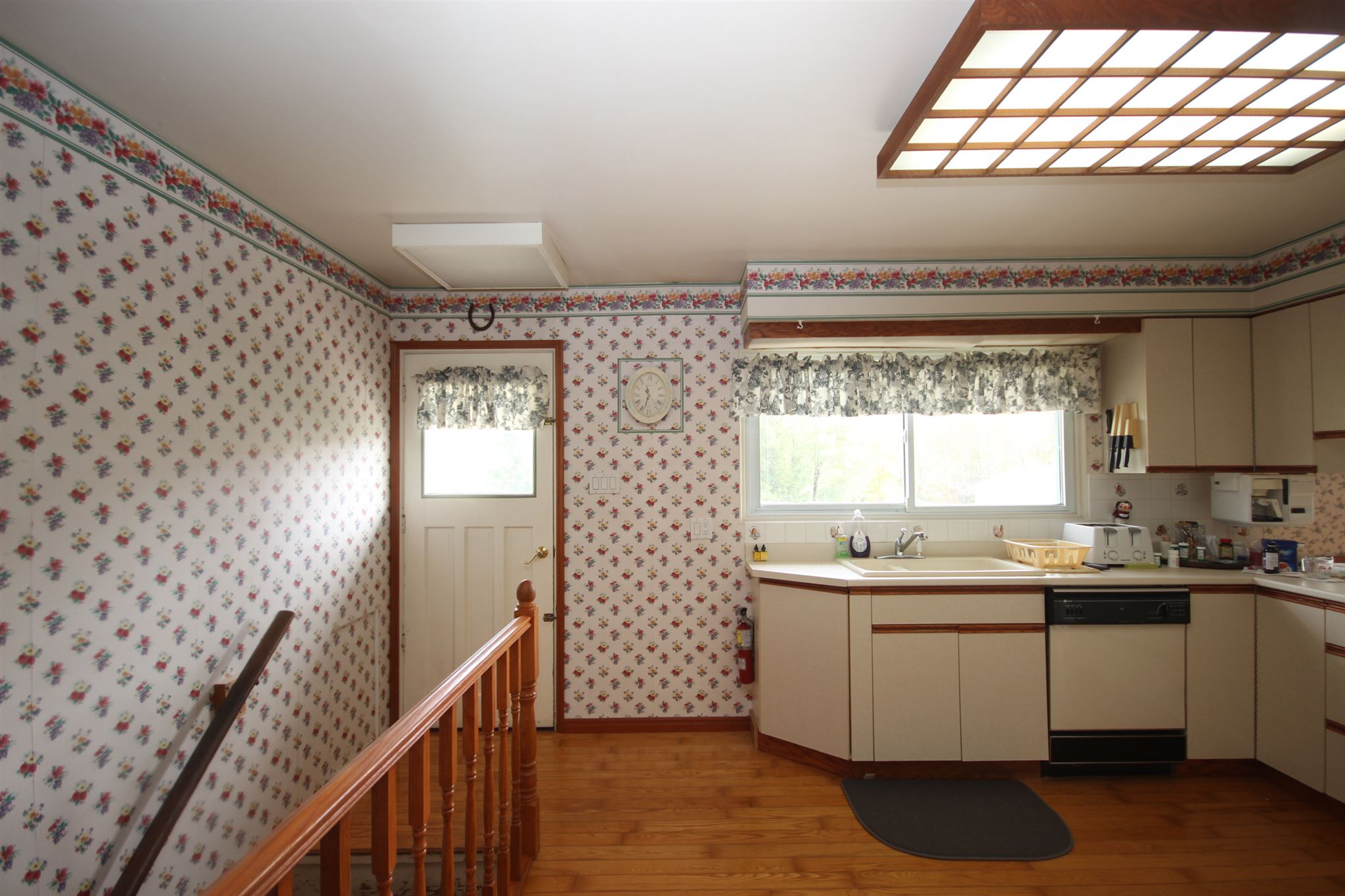 407 Coronation Boulevard, Kingston Ontario, Canada