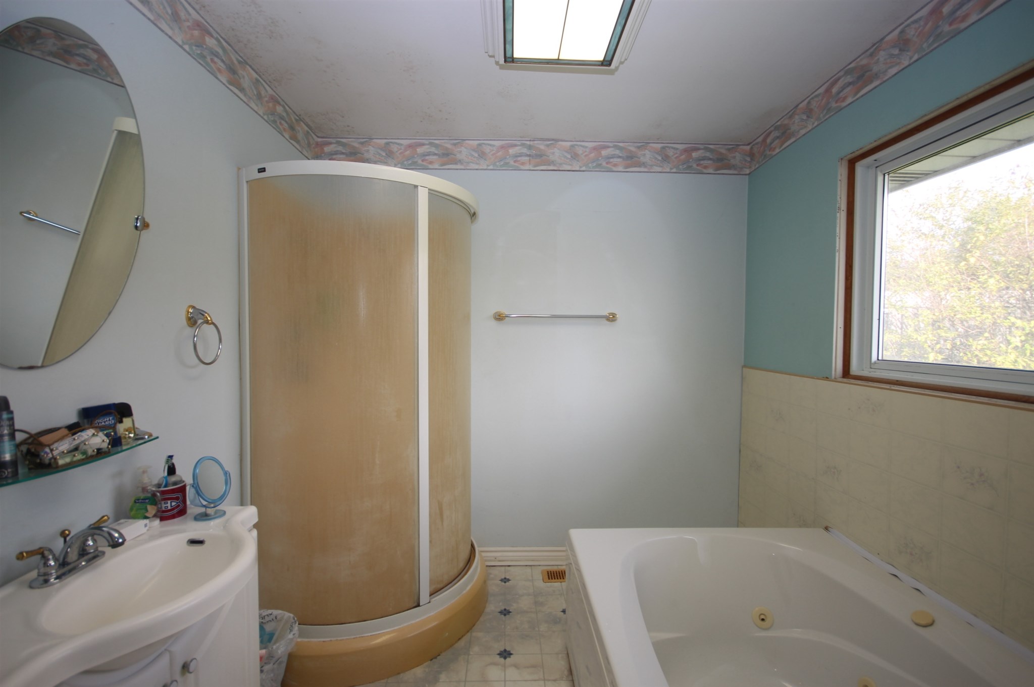 407 Coronation Boulevard, Kingston Ontario, Canada