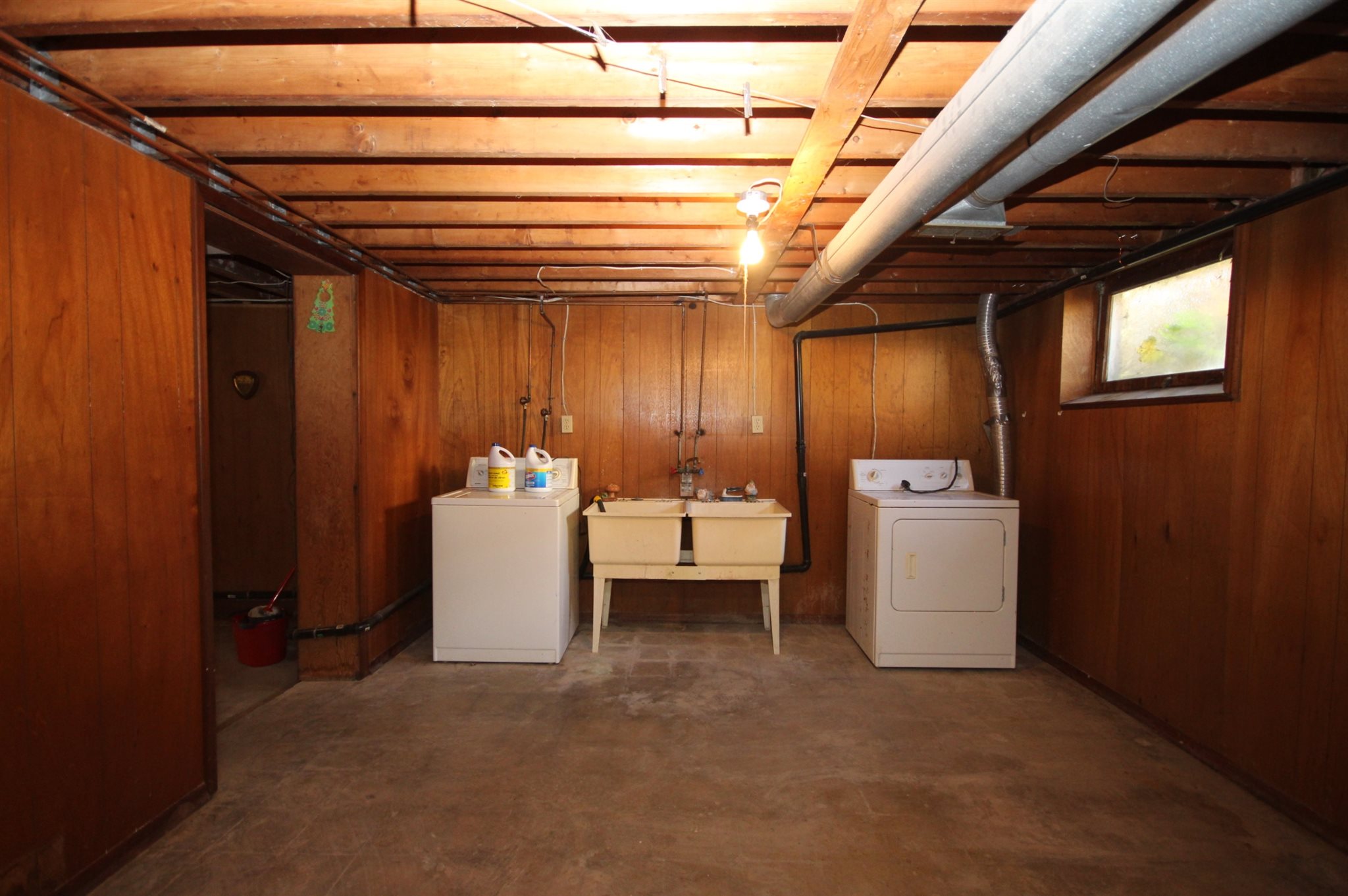 407 Coronation Boulevard, Kingston Ontario, Canada