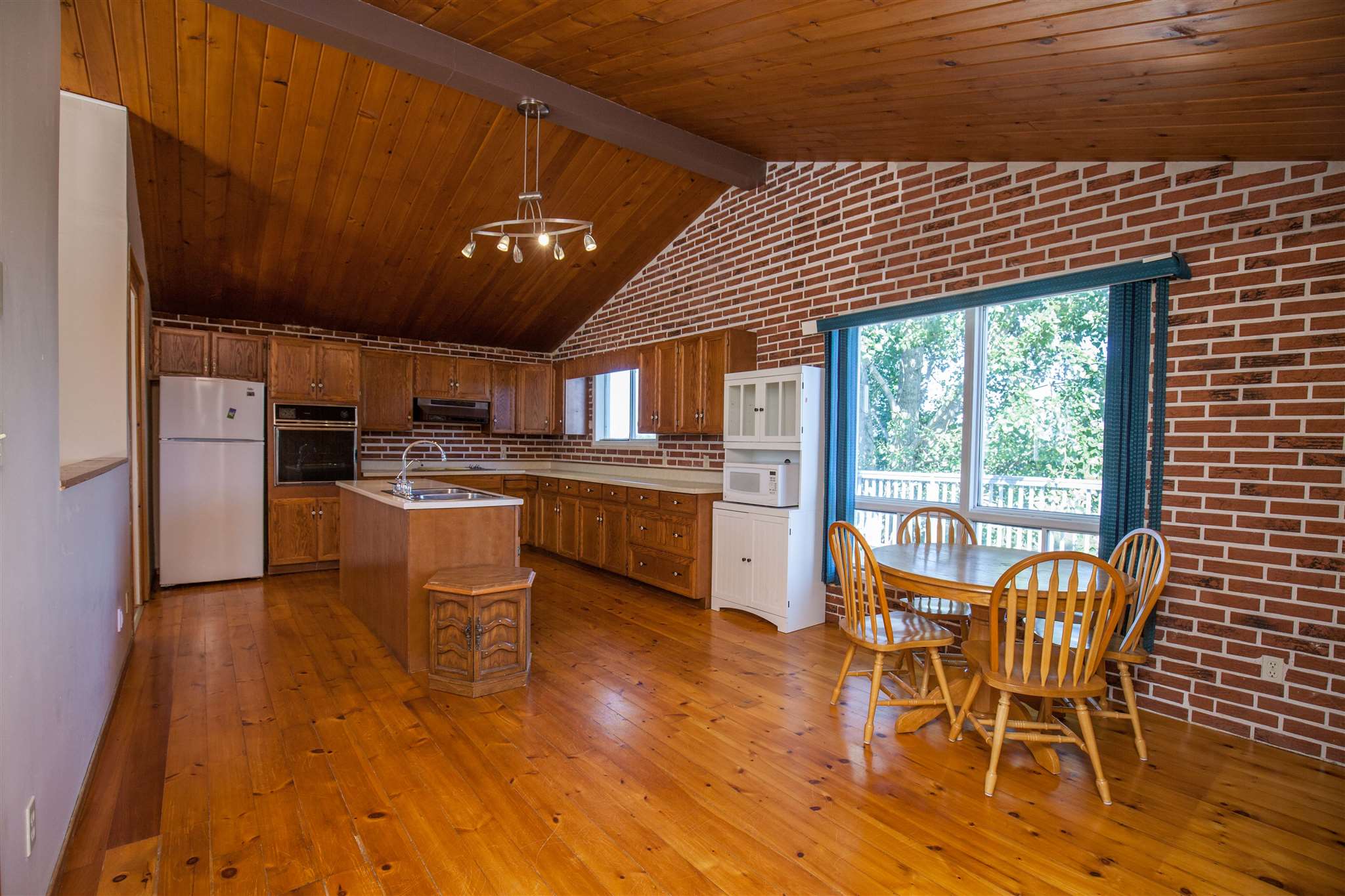 995 BETHEL Road, Stone Mills Ontario, Canada