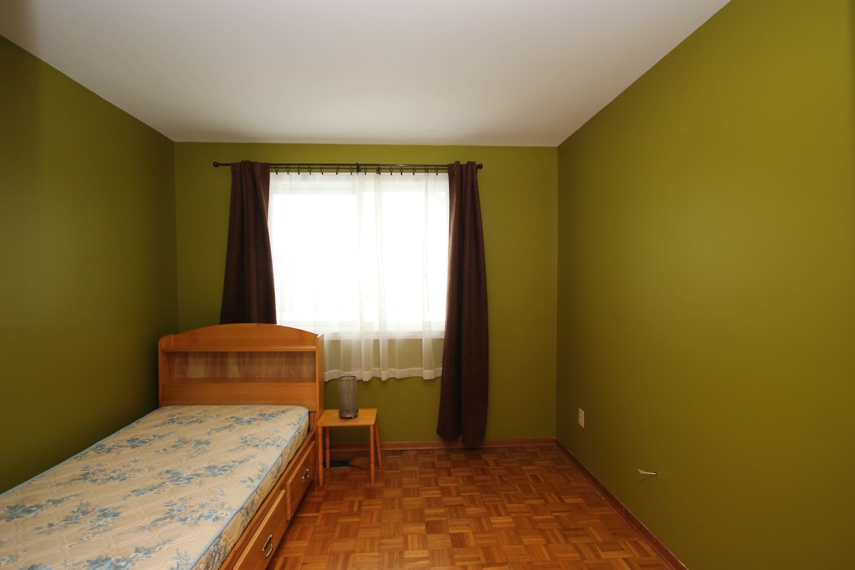 375 Glen Castle Road, Kingston Ontario, Canada