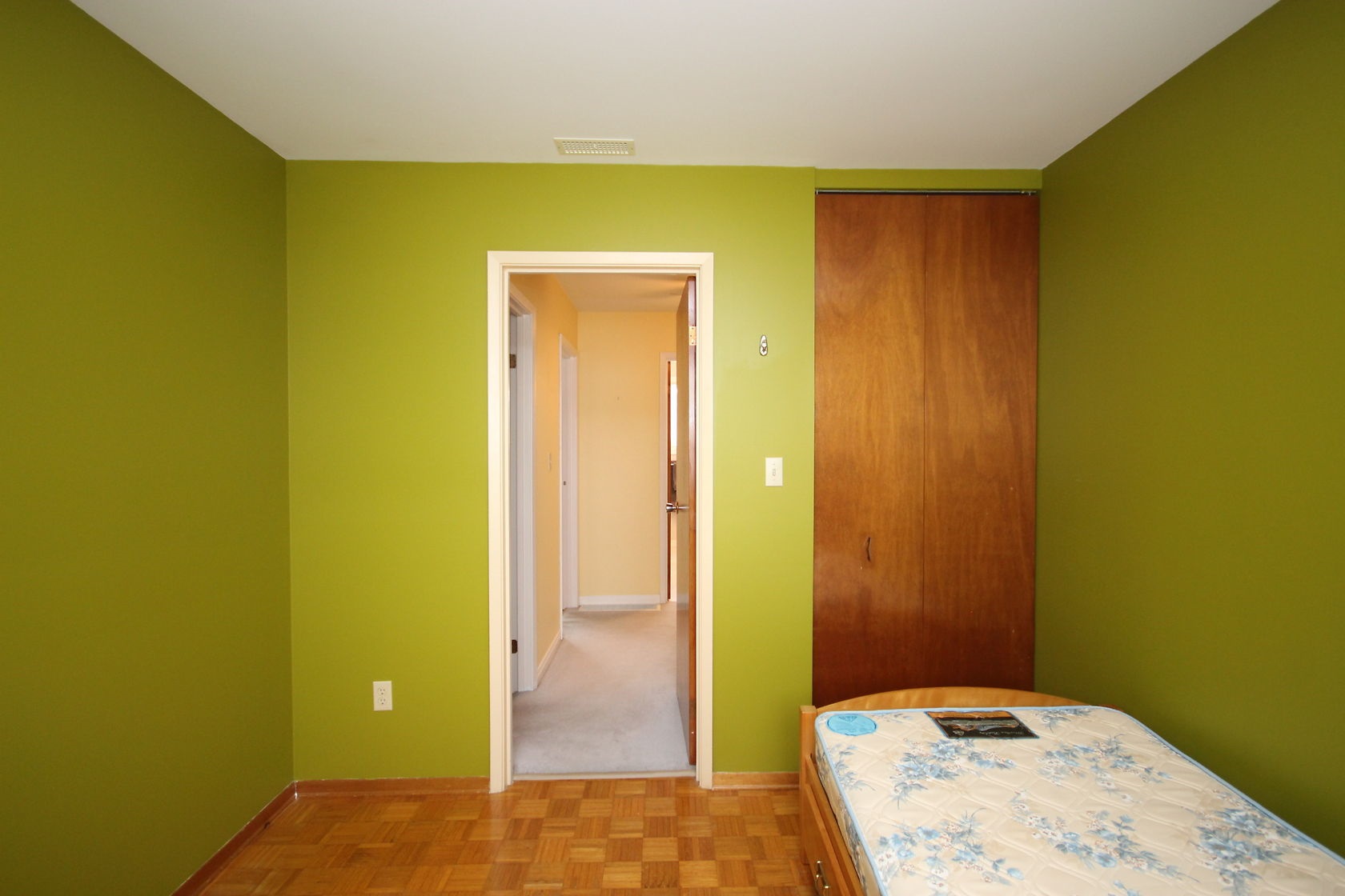 375 Glen Castle Road, Kingston Ontario, Canada