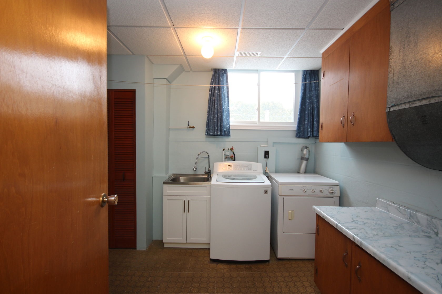 375 Glen Castle Road, Kingston Ontario, Canada