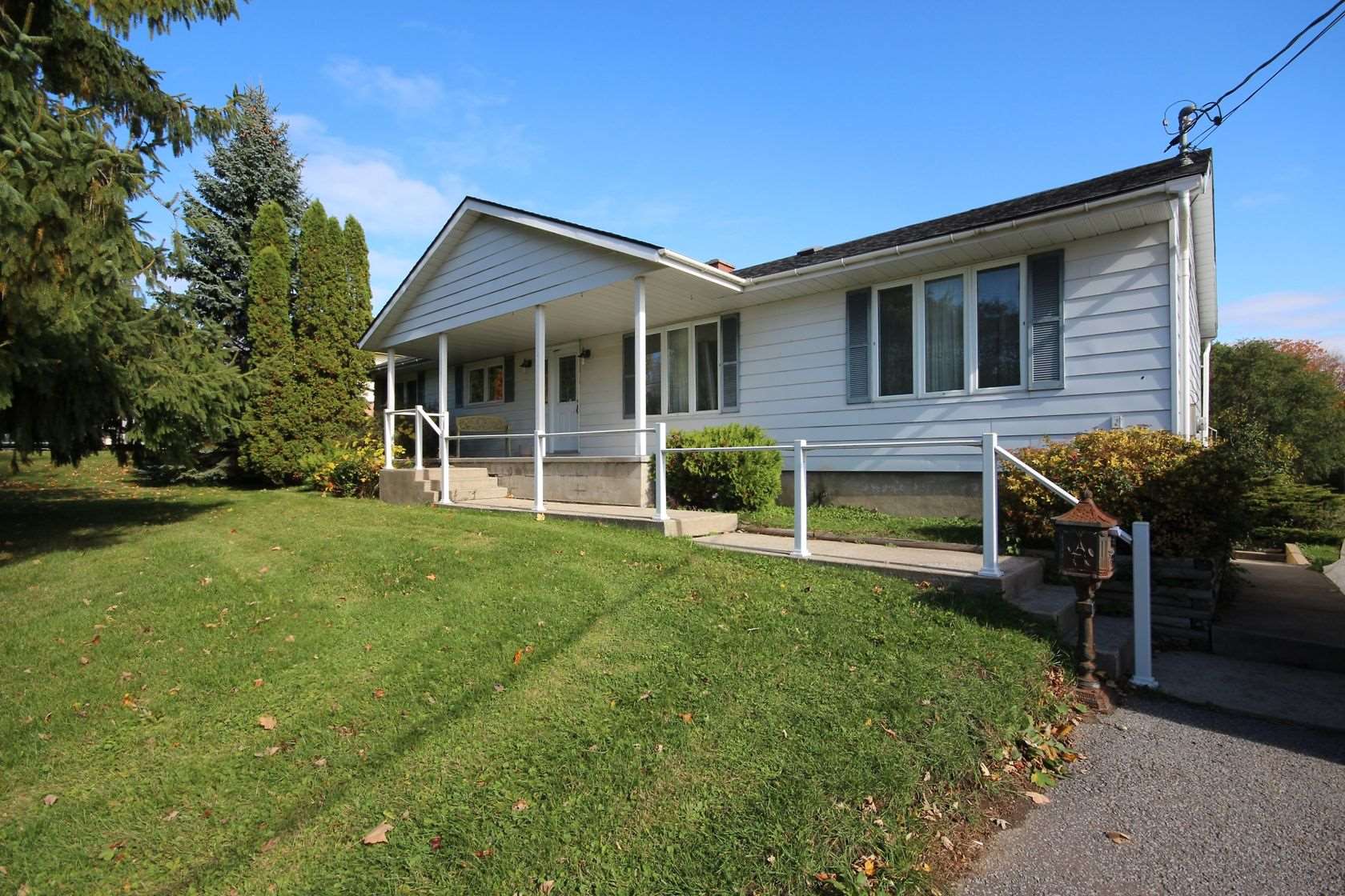 407 Coronation Boulevard, Kingston Ontario, Canada