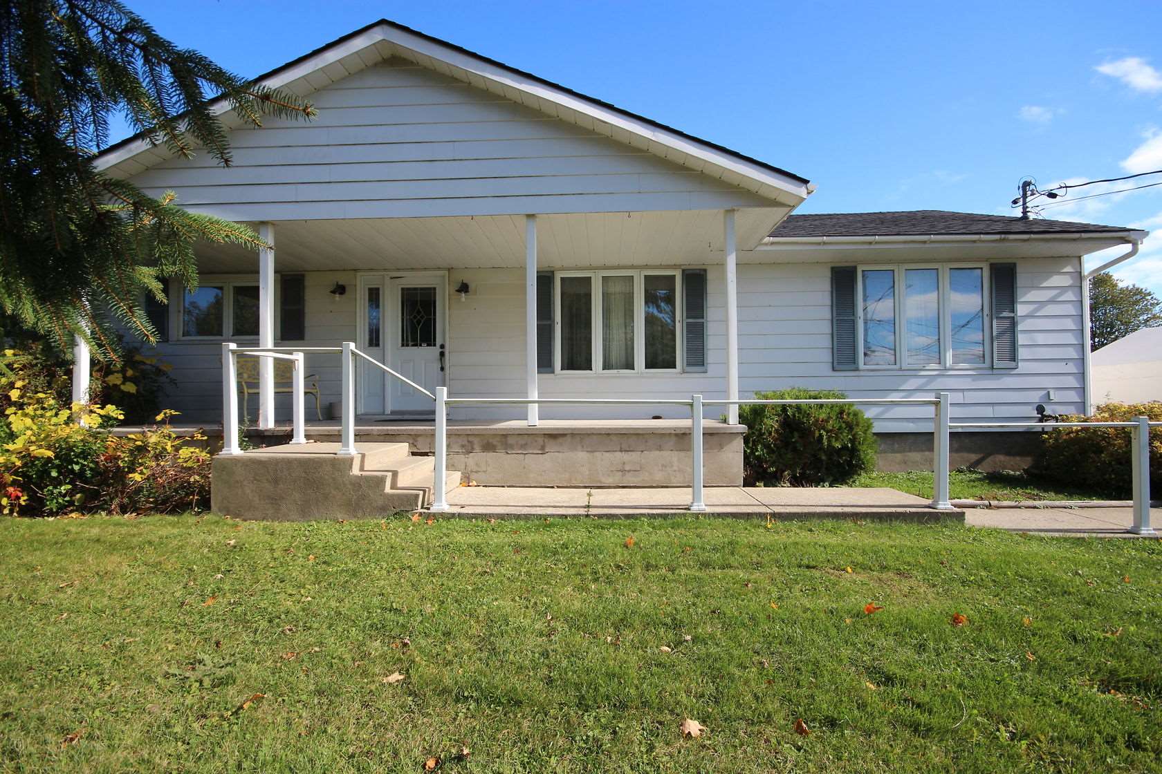 407 Coronation Boulevard, Kingston Ontario, Canada